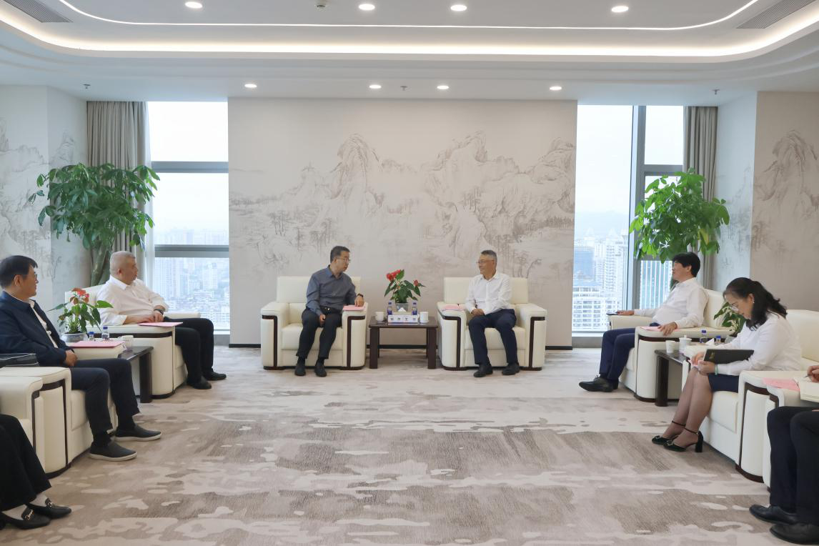 王非董事长会见中国铁路南昌局集团总司理姚杰一行